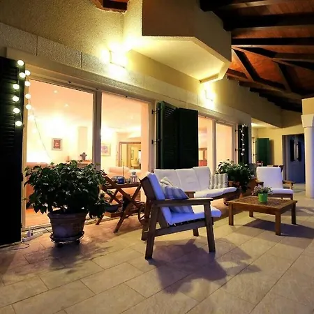 Vila Magnificent Clara With Big Pool