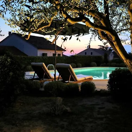 Magnificent Clara With Big Pool Vila Zadar